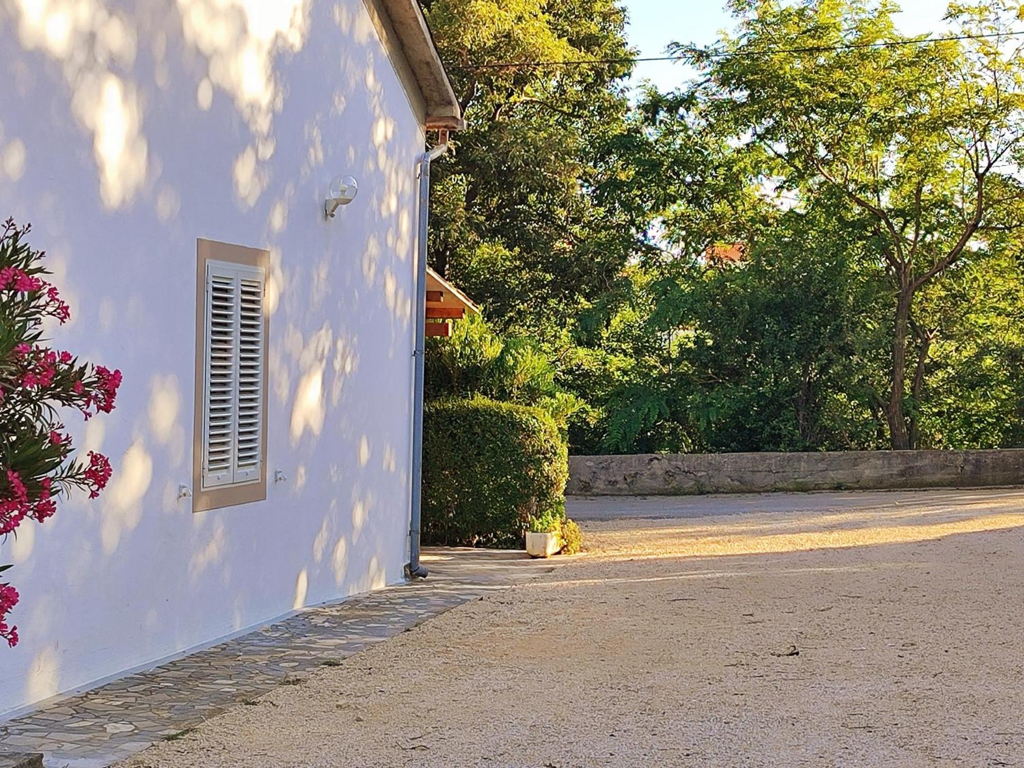 Apartman Daniel With Free Parking Mundanije Exterior photo