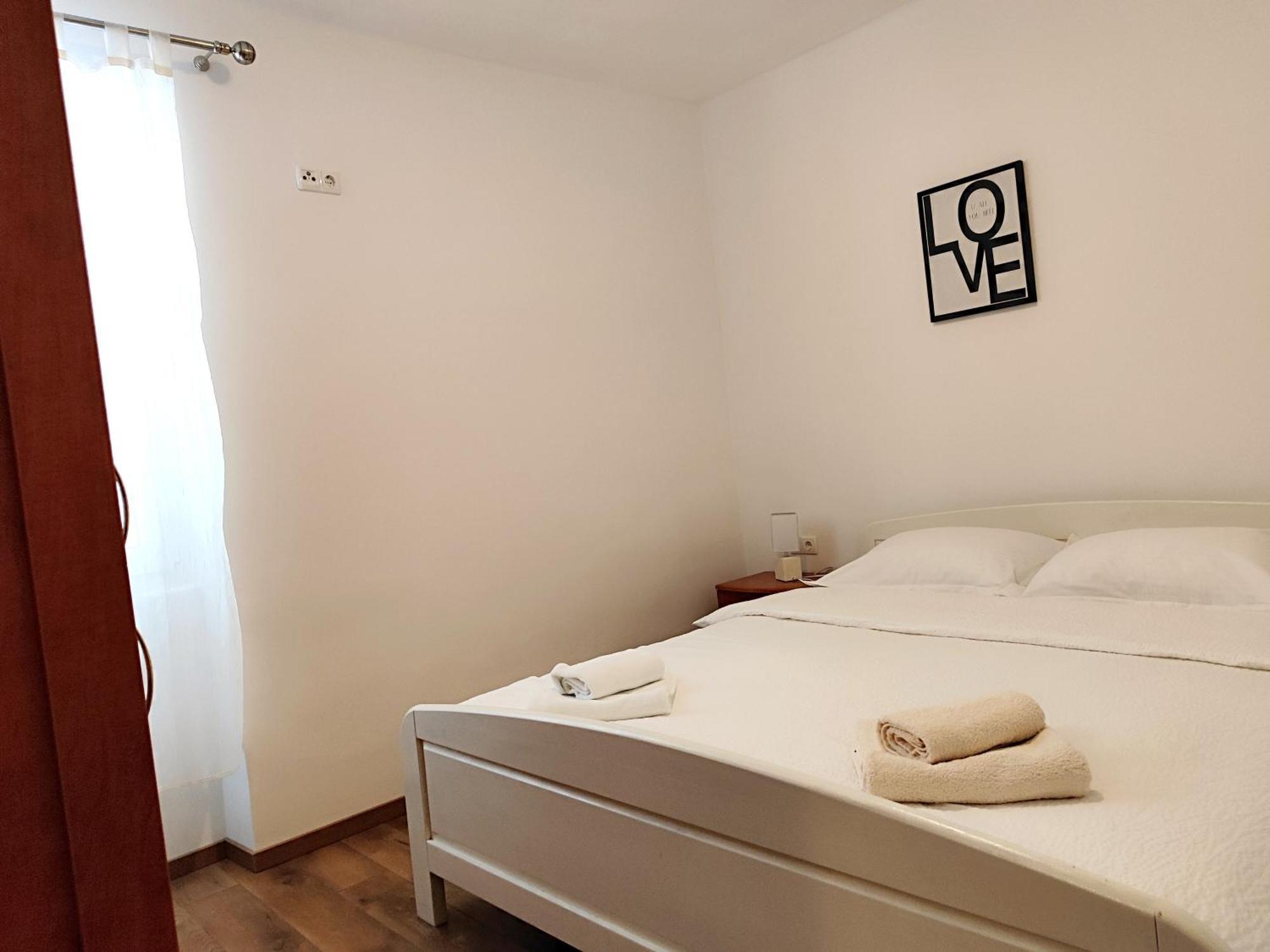 Apartman Daniel With Free Parking Mundanije Exterior photo