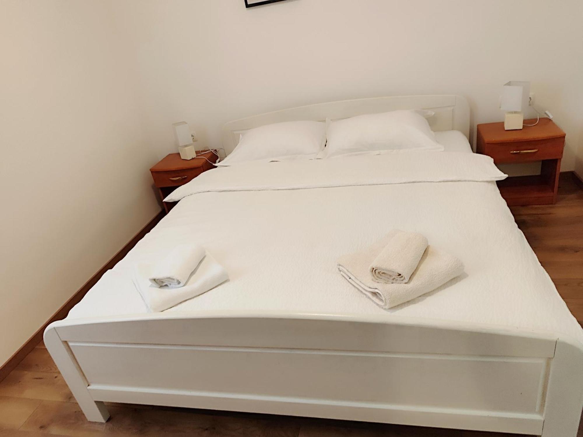 Apartman Daniel With Free Parking Mundanije Exterior photo